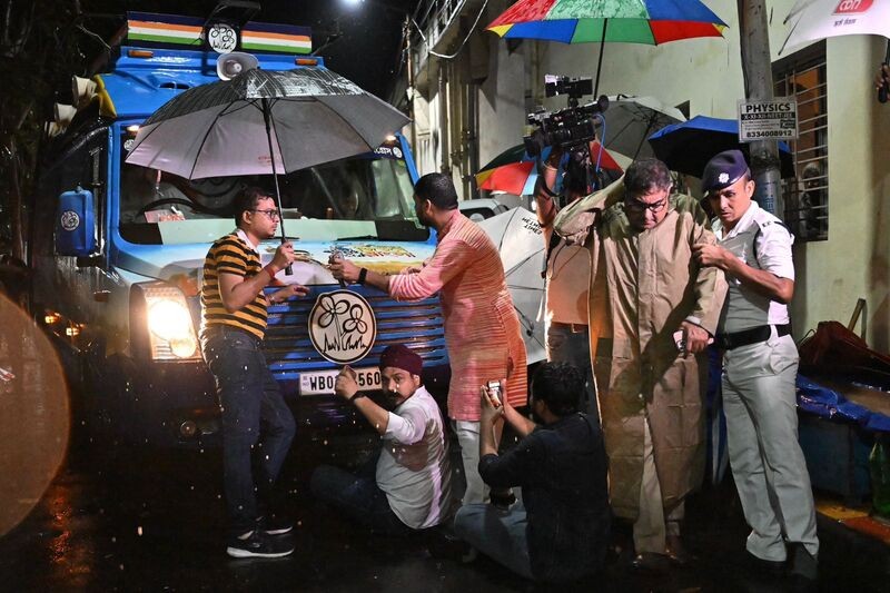 Mamata’s midnight meltdown: CM stays 4 hours at strongroom over ‘EVM tampering’ fears