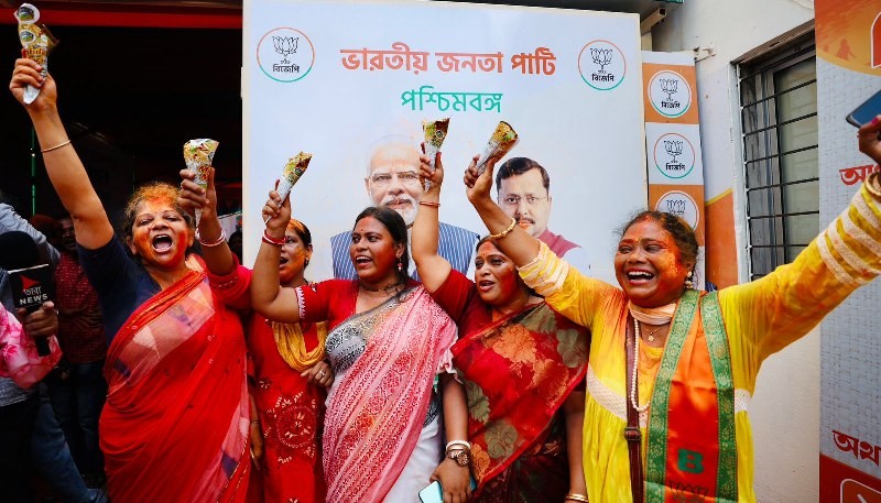 Celebrations in full swing in Kolkata as BJP looks set to come to power in Bengal