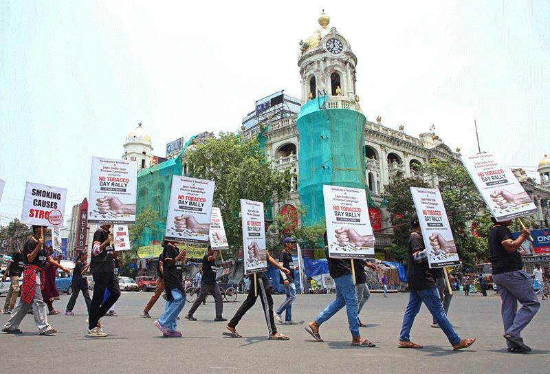In Images: Kolkata observes World No Tobacco Day
