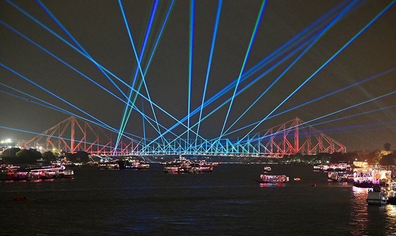 Kolkata dazzles with spectacular laser show on Howrah Bridge ahead of International Yoga Day