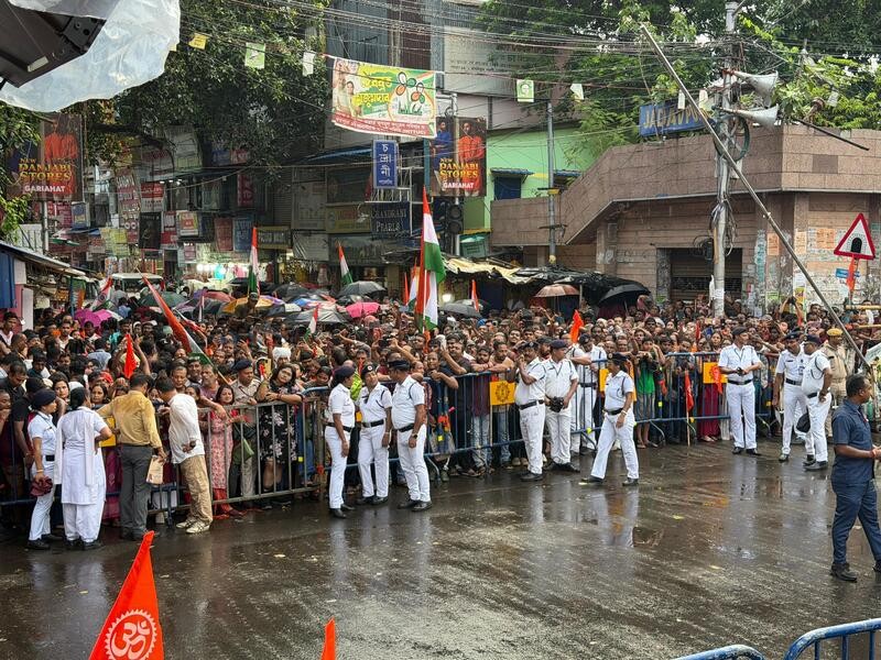 In Images: Suvendu Adhikari joins BJP-organised Vande Mataram Programme in Jadavpur