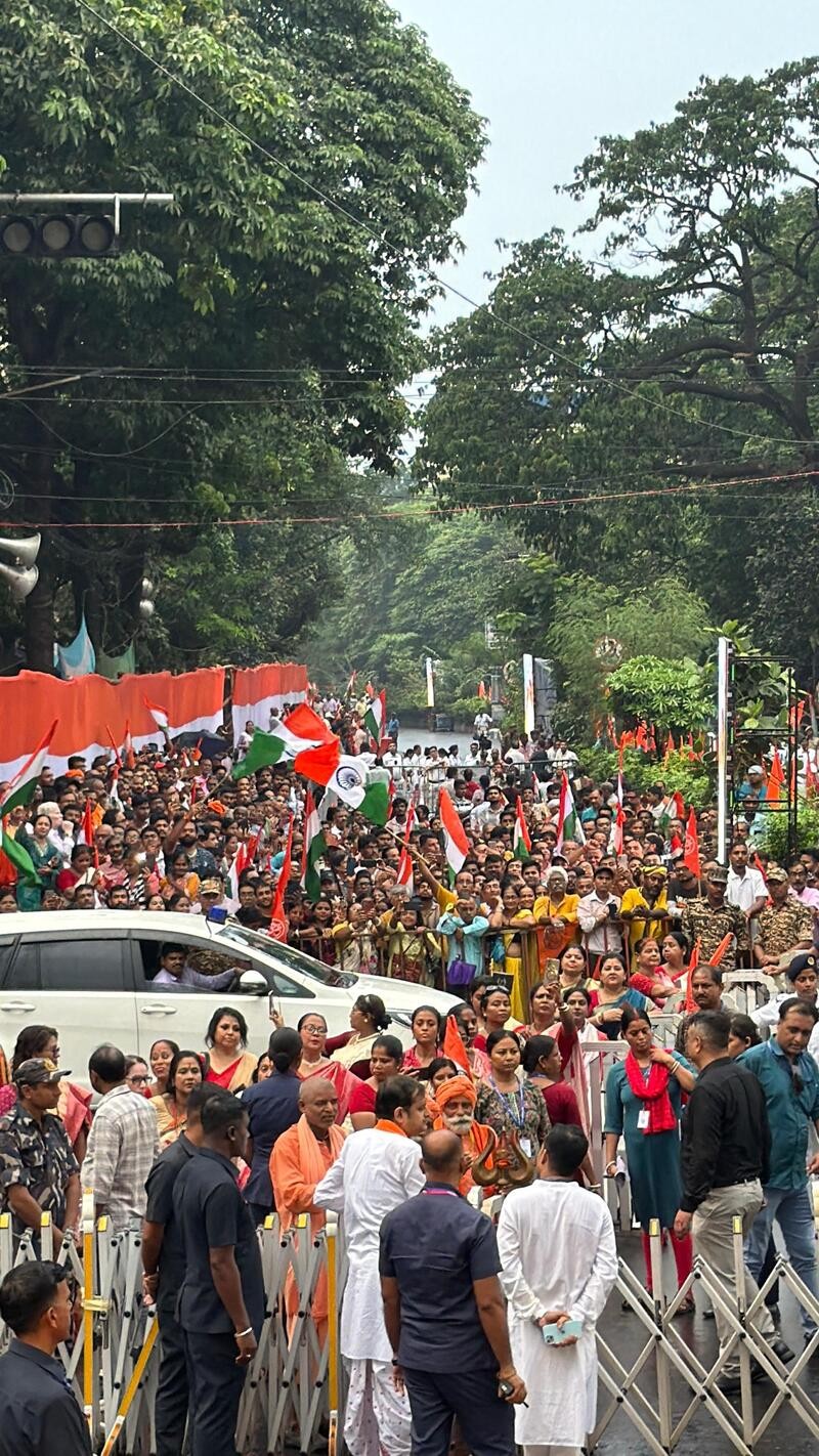 In Images: Suvendu Adhikari joins BJP-organised Vande Mataram Programme in Jadavpur