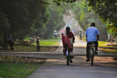 Cycling for Clean Air? India’s Riders Still Battle Dust, Danger and Neglect