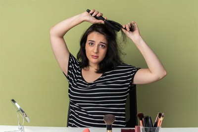 Causes of Hair Fall in Women and How to Treat It