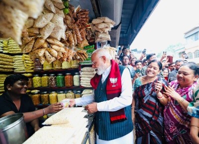 Bengal jhalmuri vendor who served PM Modi claims threat calls from Pakistan, Bangladesh