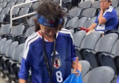 Japanese fans go viral for cleaning entire stadium after World Cup match in Texas. Why do they do so?