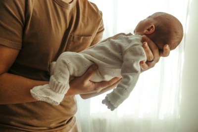 Want happier kids? Scientists find a link between early parenting and teen brain health