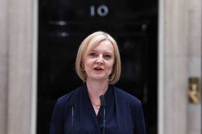 Liz Truss rewards allies with cabinet roles