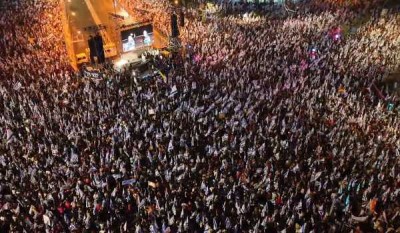 Thousands of protesters marching towards parliament building in Israel against govt bill limiting judiciary's power