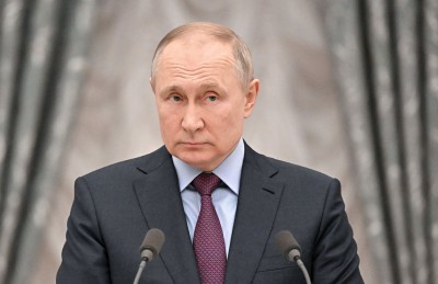 Vladimir Putin likely to register thumping victory in Presidential polls, Western nation calls election as 'pseudo'