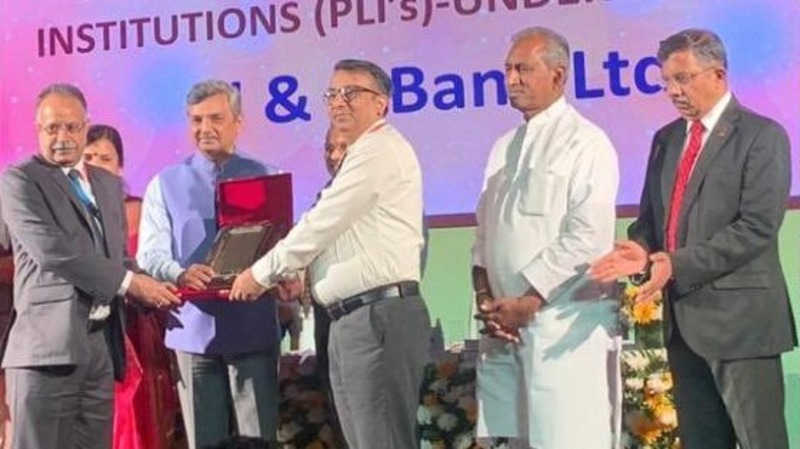 J&K Bank receives award for exceptional contribution to PM Awas Yojana