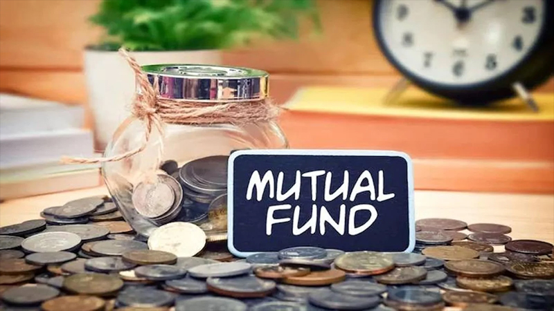 Monthly mutual fund SIP inflow hits all-time high, crosses Rs 25,000 crore mark for first-time