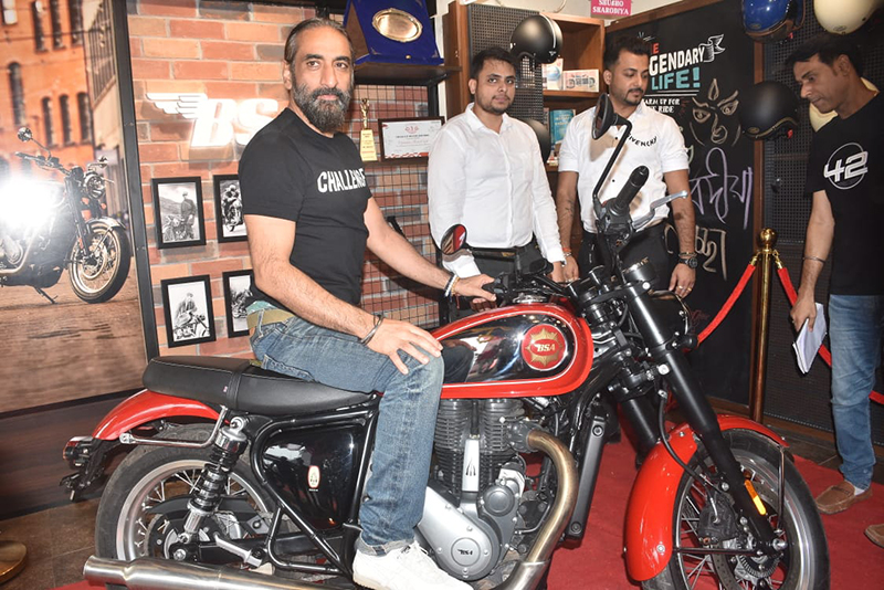 Jawa Yezdi Motorcycles introduces the Striking new Jawa 42 FJ in West Bengal