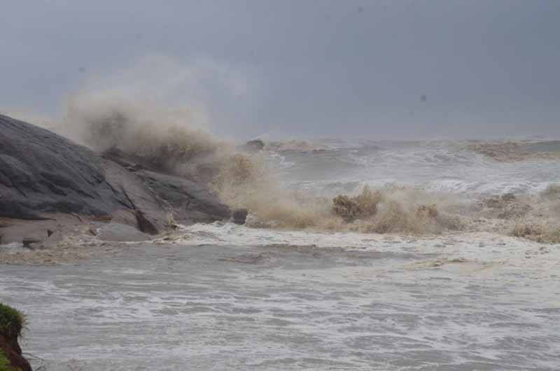 Cyclone Tauktae: One fisherman dies and five others go missing after a tug boat capsizes near Mangaluru