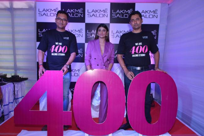 Kolkata: LakmÃ© Salon launches its 400th salon in Gariahat