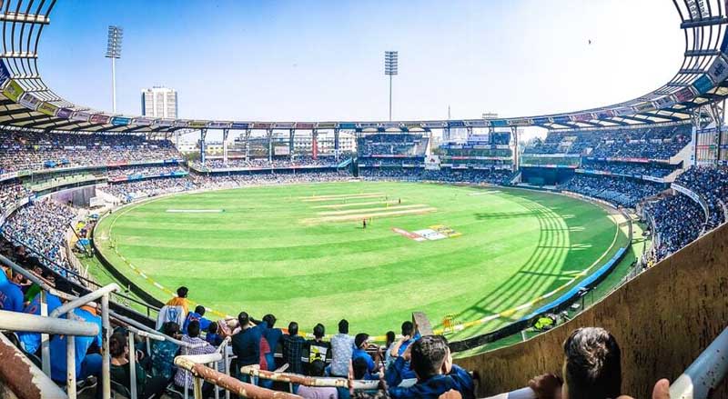 Seven Kolkata restaurants and cafes offering live IPL cricket matches paired with an excellent spread