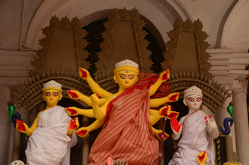 As Kolkata braces up for Durga Puja, glimpses of Bonedi Baris (aristocratic families) are heart-warming