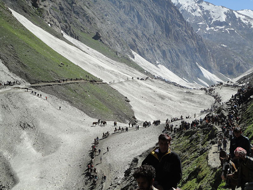 Amarnath Yatra base camp clash injures 24