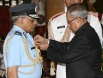 President confers gallantry and distinguished service awards 
