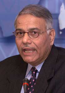 Yashwant Sinha agrees to bail, to walk free