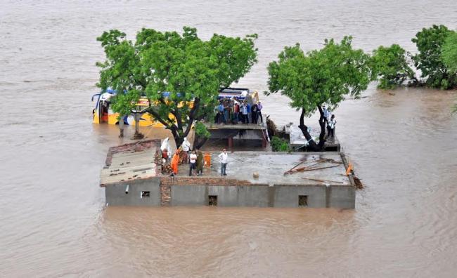 Gujarat floods cause submergence of low lying areas