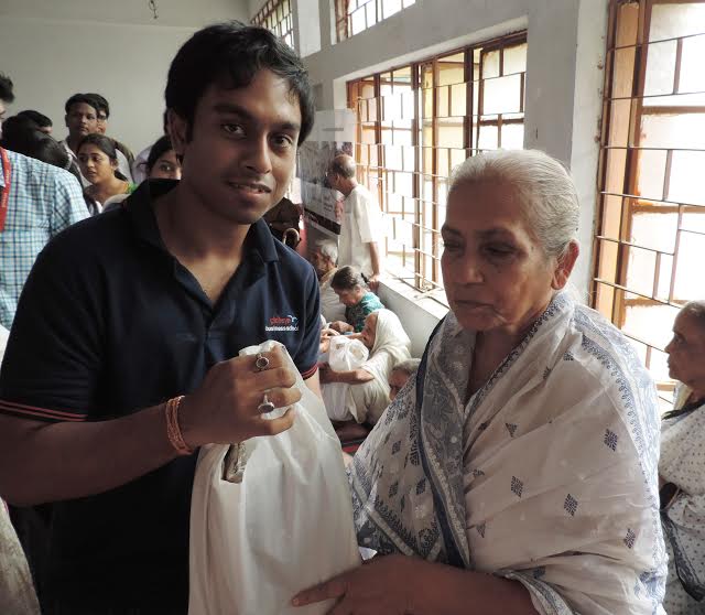 Kalyani Youth Leadership Forum members distribute clothes and fruits on Mahalaya day to 51 inmates of Home for Old & Infirm Political Sufferers at Subhasgram