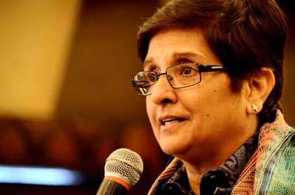 Kiran Bedi in tears at her roadshow