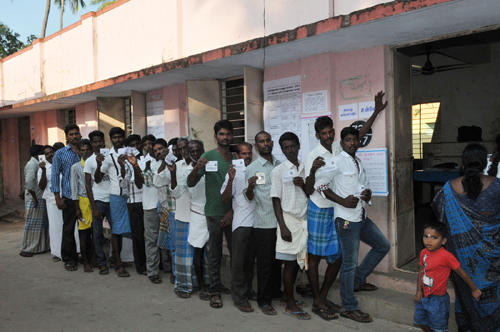 Bihar: Fourth phase polling underway across 7 districts 