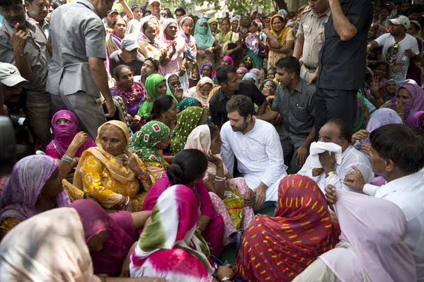 Rahul Gandhi meets protesting sanitation workers as garbage mounts up in Delhi