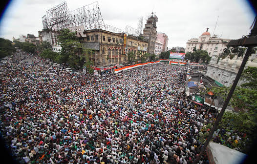 Sea of humanity converge on Kolkata as TMC observes martyr day 