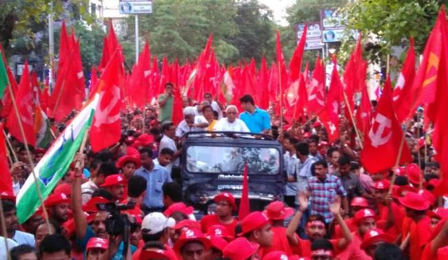 Bengal polls: Former CM Buddhadeb Bhattacharya leads a massive roadshow in Kolkata