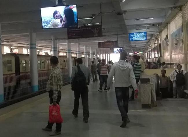 Kolkata: Metro train starts running with passenger's foot stuck outside the door