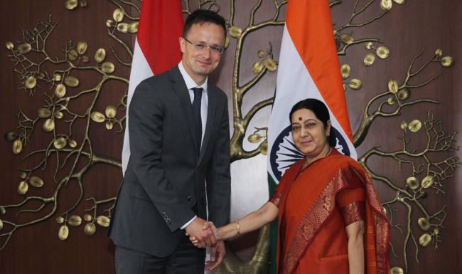 Sushma Swaraj meets Foreign Minister of Hungary 