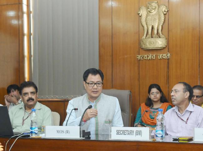 Kiren Rijiju meets former President of Kyrgyz Republic 