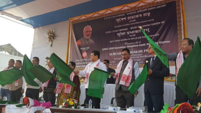 Prabhu, Sonowal flag off country's second luxury train Humsafar Express from Assam