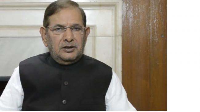 Senior JDU leader Sharad Yadav meets Rahul Gandhi post Nitish's alliance swapping, speculations rife