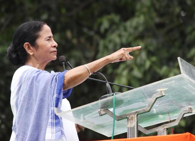 H-1B Visa row: Mamata urges government to protect Indian techies