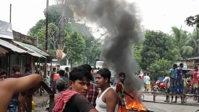 BJP, Cong, Left stopped from entering riot-hit Basirhat, Oppn slams Mamata govt.