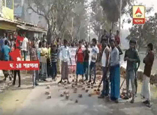 West Bengal: Clashes erupt between locals and police over power-grid installation at Bhangar, protesters shot