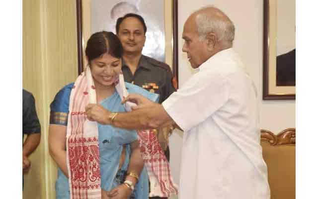 Assam Governor felicitates environmentalist Purnima Devi Barman