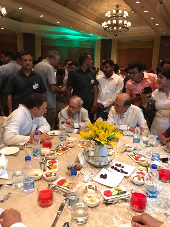 Amid several speculations, Pranab Mukherjee attends Rahul's Iftar party 