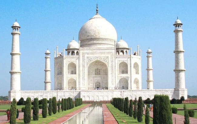 Non-locals will not be allowed to offer 'namaz' inside Taj Mahal: SC