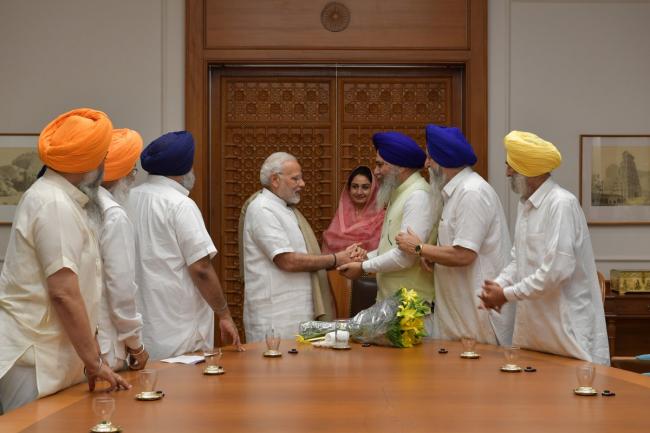 SGPC delegation led by Union Minister Harsimrat Kaur Badal calls on Prime Minister