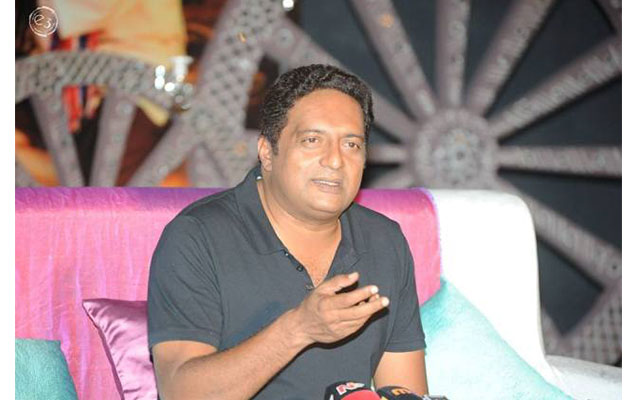 I am not anti-Hindu but anti-Modi: Prakash Raj