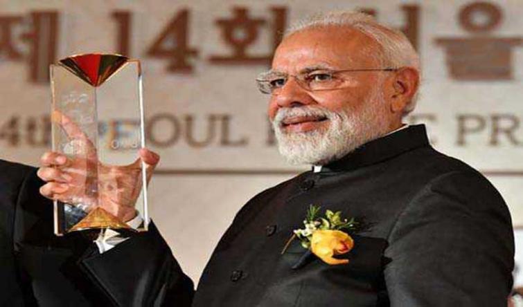 Jharkhand Chief Minister Raghubar Das congratulates PM Modi for winning Seoul Peace Prize 