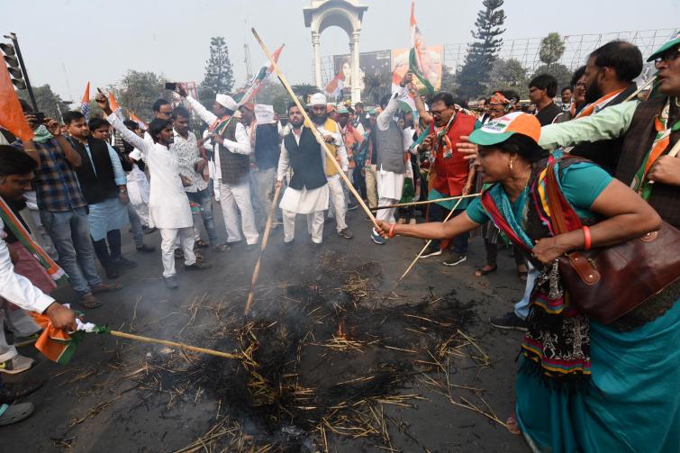 Congress workers protest against CAB in Uttar Pradesh