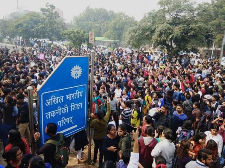 JNU students to march towards parliament over hostel fee-hike today