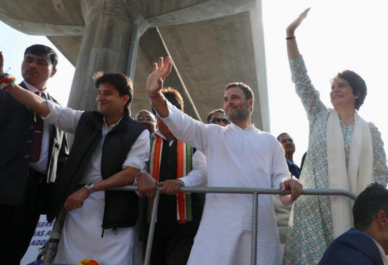 Lucknow: Rahul Gandhi targets PM Narendra Modi, says Congress can't remain weak in Uttar Pradesh