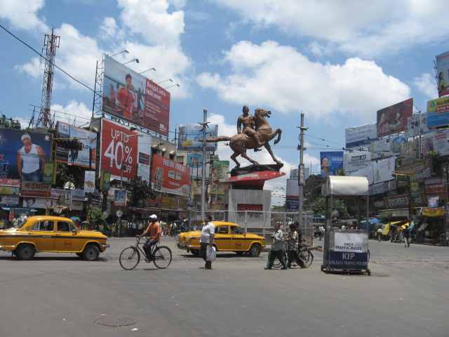 West Bengal: Bus commuters in Kolkata can now buy tickets through 'Chalo' app