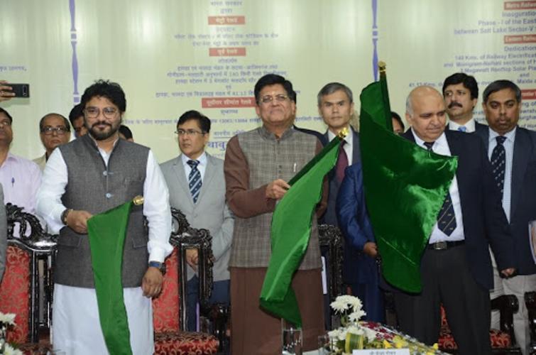 Piyush Goyal flags off East-West Metro's first phase project in Kolkata